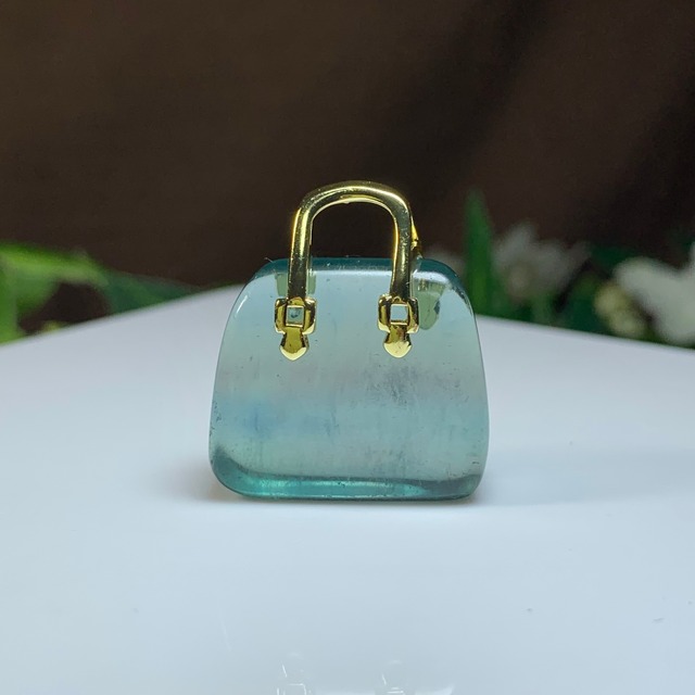 1.天然石とお出かけ☆フローライトカバン・バック