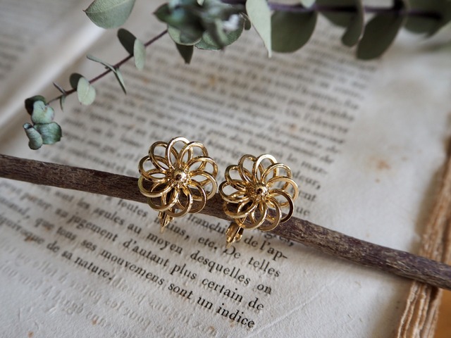 JAPAN 1980's ~ 1990's Vintage design earring