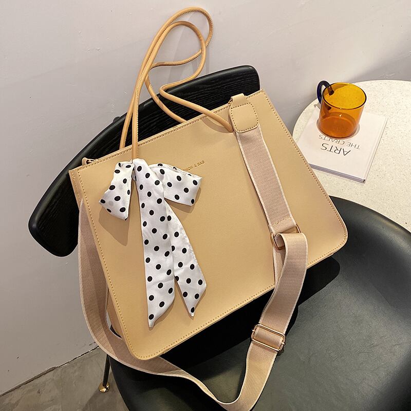 サマーレッドスカーフ シングル 夏物 トートバッグ シルク メッセンジャーバッグ Tiancai_Wing_Bag89743315512