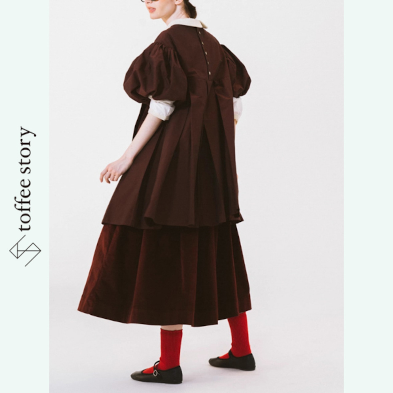 モダンパフスリーブのシックワンピース 《W0195》