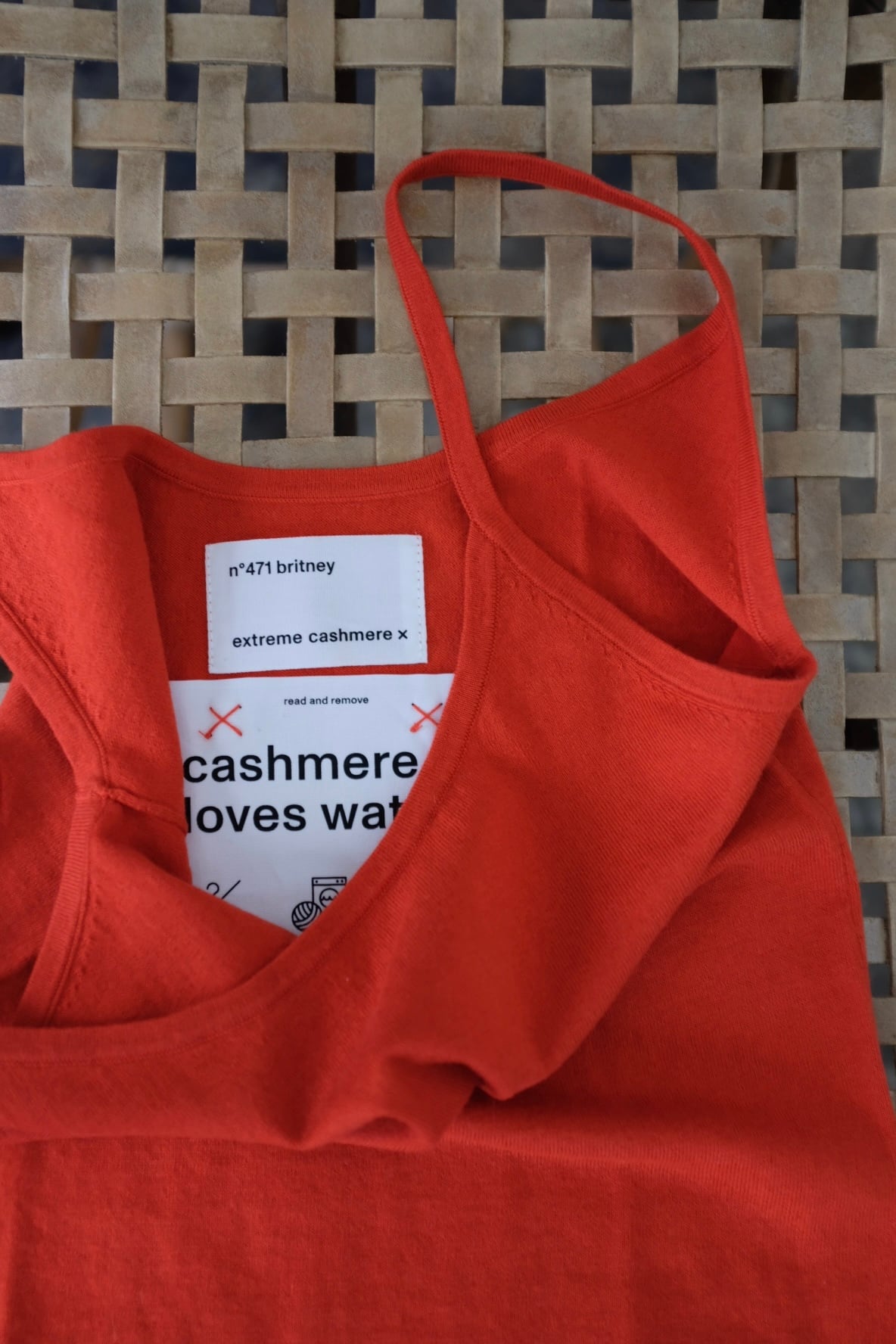 extreme cashmere x] n° 471 britney tomato | YES-姫路の美容院と服の