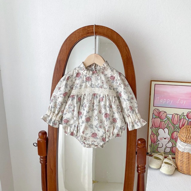 【取寄】お上品なフリルハイネックの花柄ロンパース