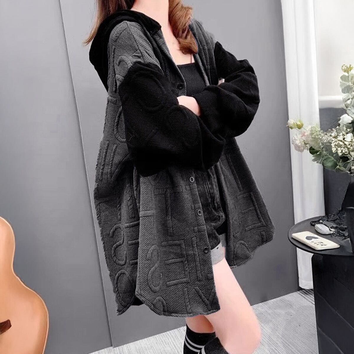 ビッグパーカー エンボスロゴ レディース 春秋 韓国 羽織り おしゃれ 大人 カジュアル ストリート系 オーバーサイズ ゆったり 体型カバー 大人可愛い 大人女子