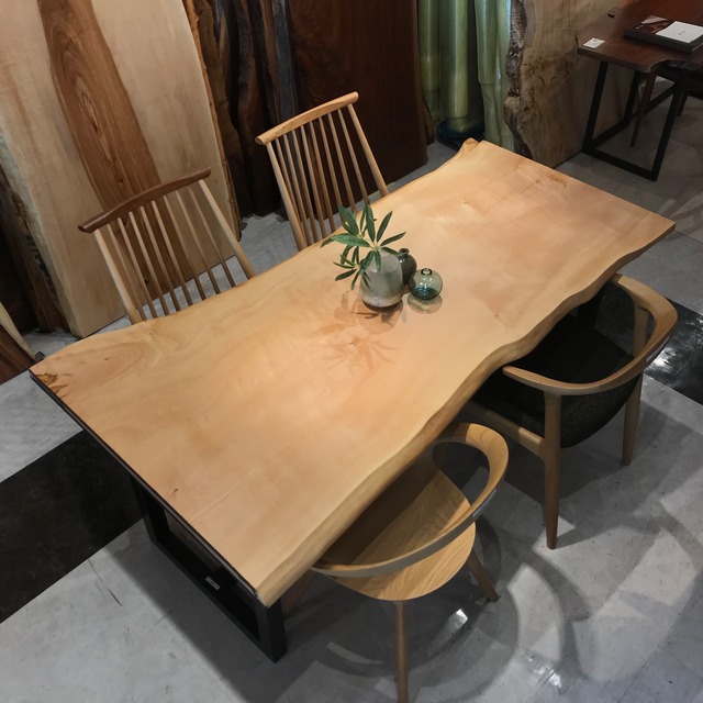 栃（トチ）_1700×800-880×45_横浜元町店_テーブル天板/一枚板 18484  t001