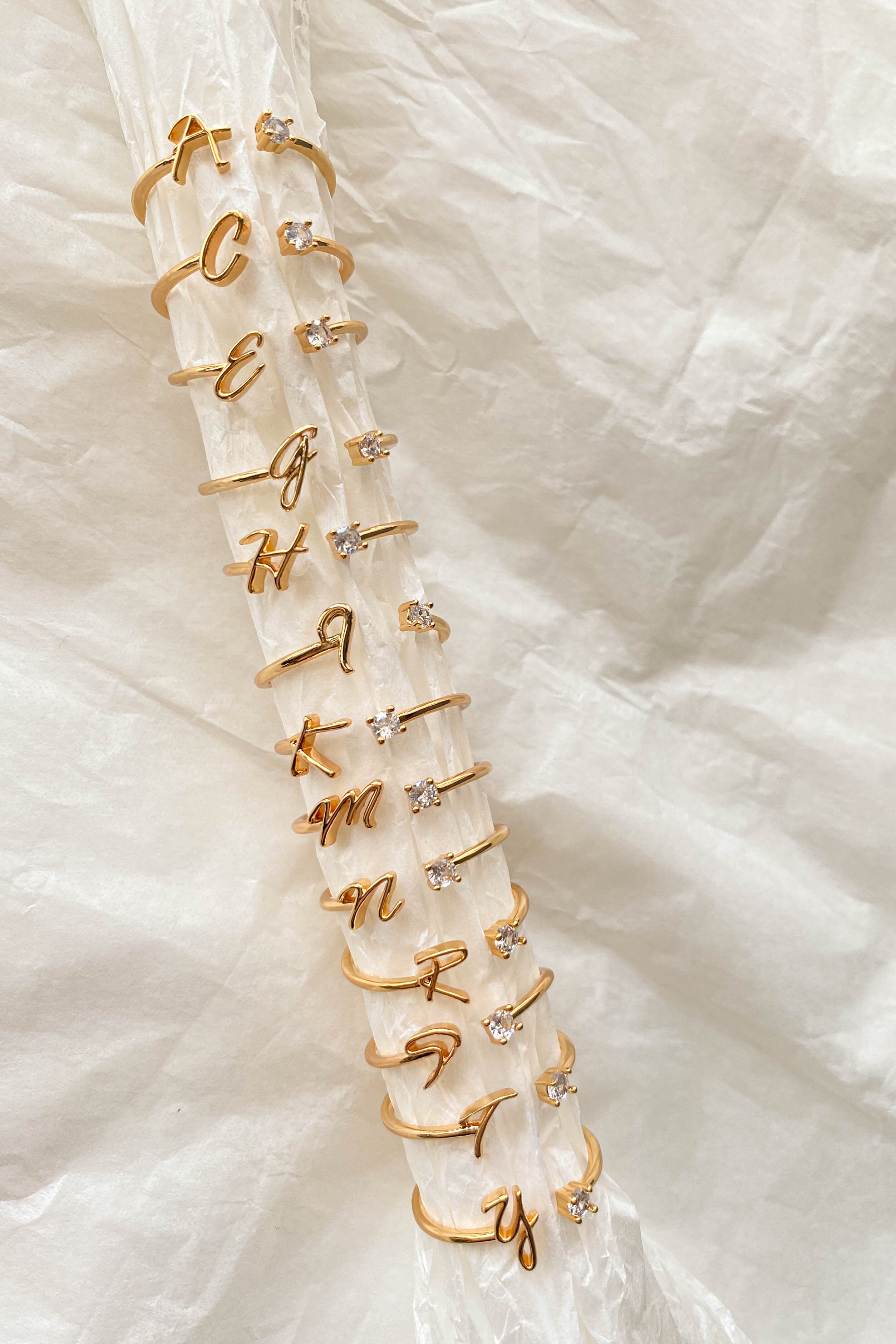 Alphabet Ring | 金属アレルギー対応のアクセサリー ebine