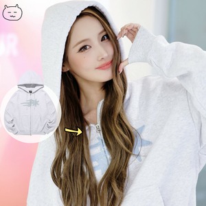 ★KISS OF LIFE ベル 着用！【niceghostclub】 3STAR APPLIQUE HOODIE ZIP UP_LIGHT GREY