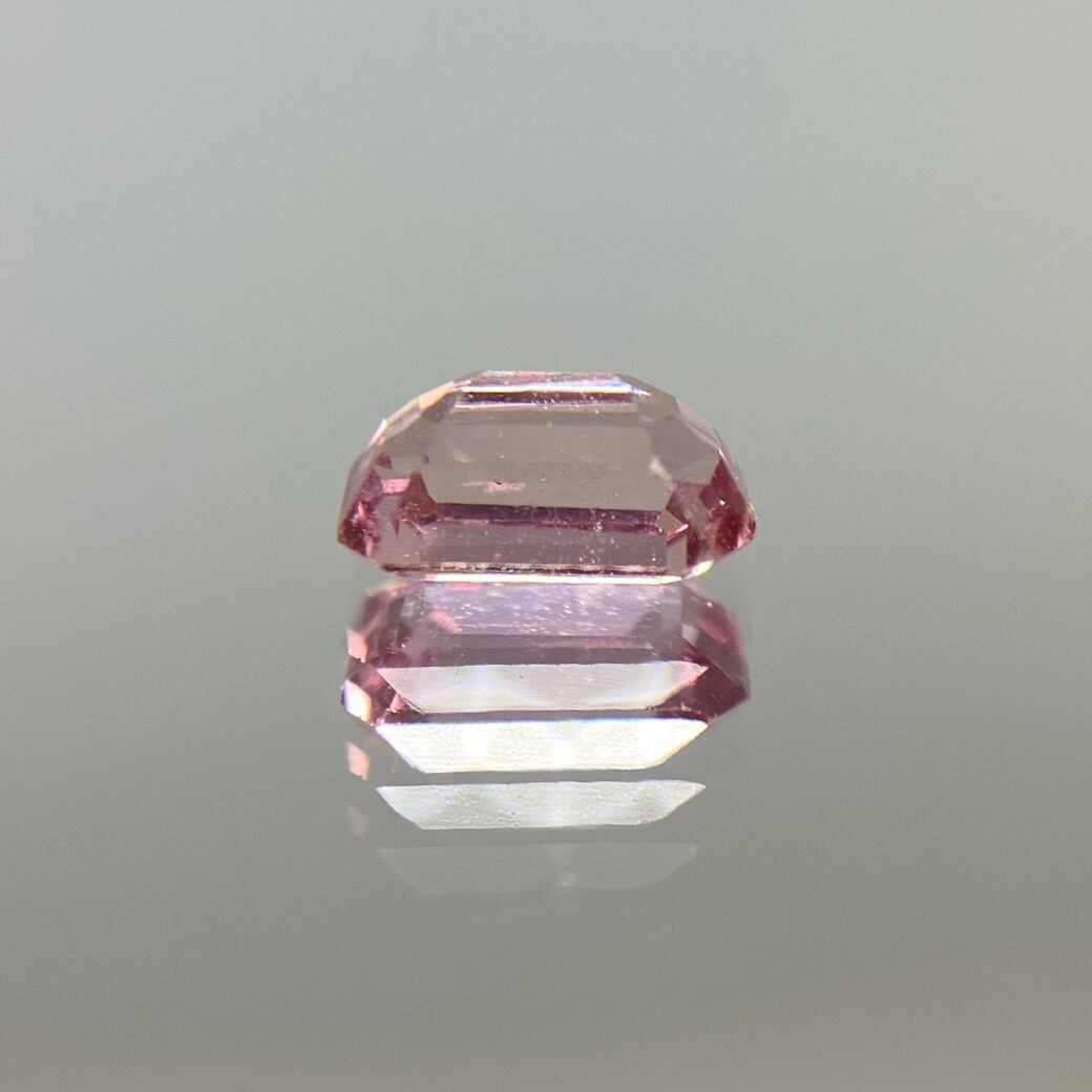 非加熱大粒天然ピンクサファイア ルース 1.627ct vittoriosplayas.com