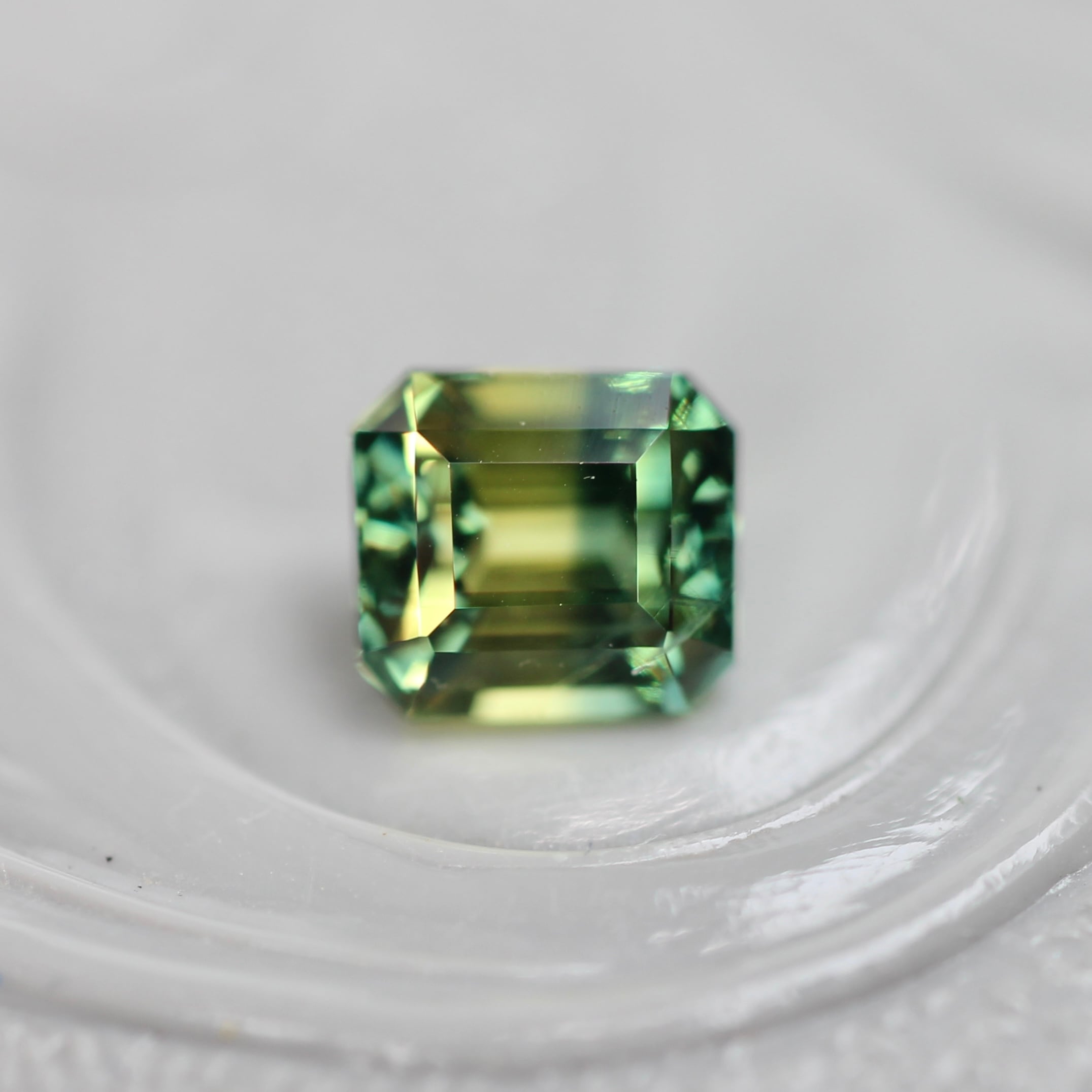 バイカラータイプサファイア0.53CT 天然バイカラーサファイア 0.53ct