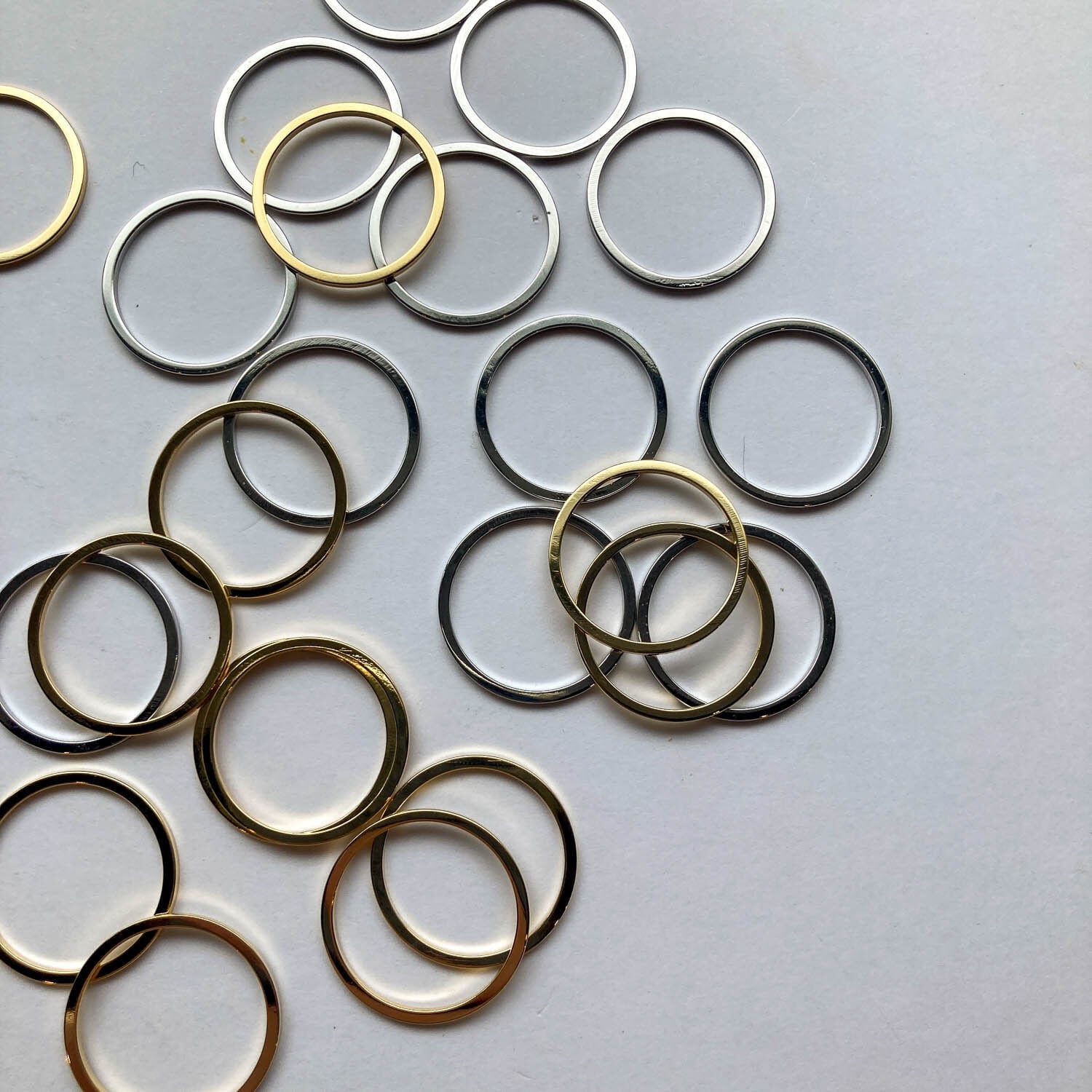 シンプルラウンドフラットフープチャームL(21mm)