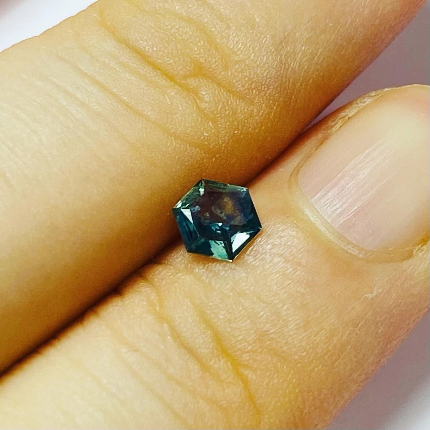 アートなモンタナサファイア