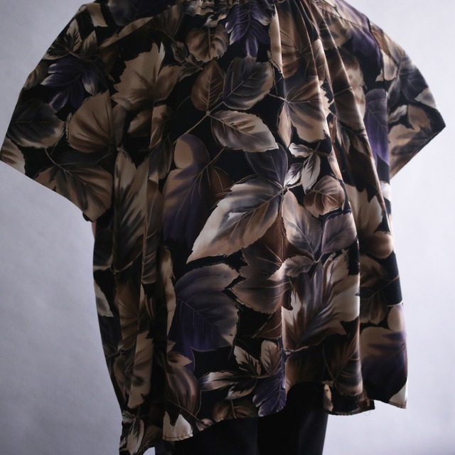 leaf art pattern shoulder tuck super wide over size h/s shirt
