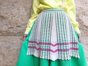 VINTAGE pink&green line crochet apron