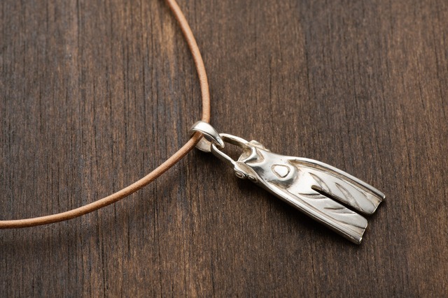 ダイビング フィン  シルバー 925 ネックレス 沖縄 おすすめ お土産 贈り物 プレゼント 革紐はイメージ チェーンはオプション 送料無料