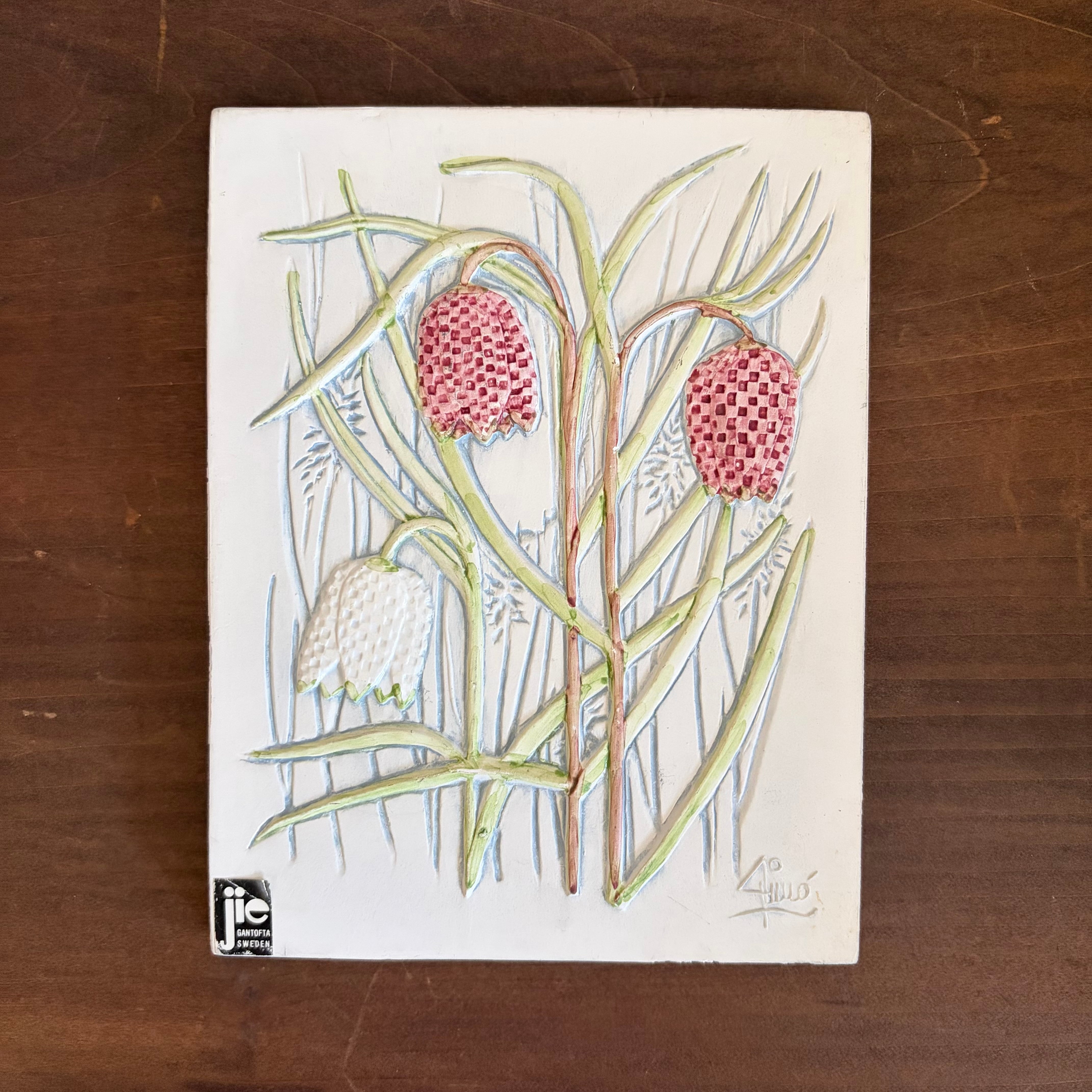 Jie Gantoftaのコバンユリの陶板