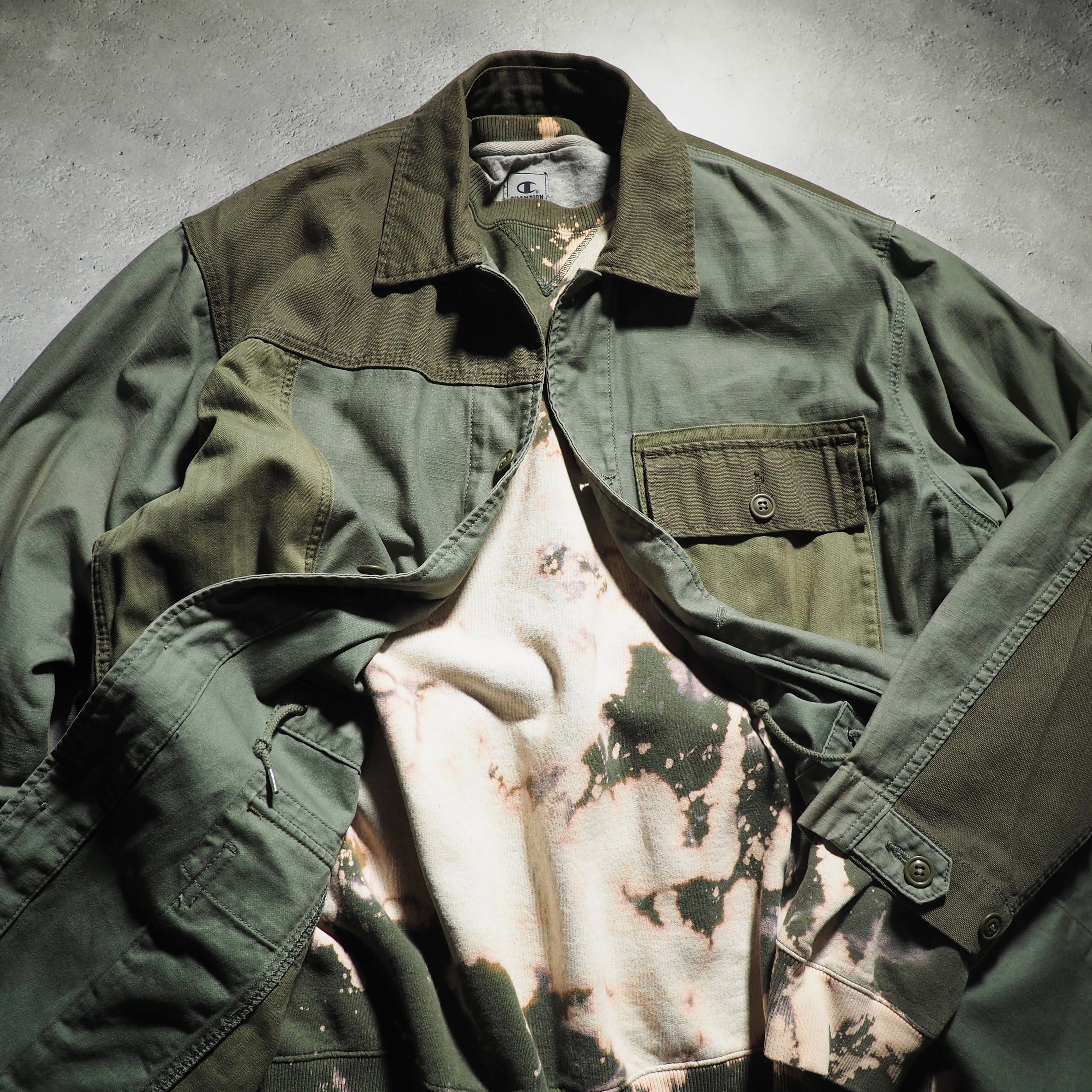 ” AVIREX ” Rebuild panel Docking vintage loose military jacket