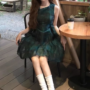 バックリボンプリーツノースリミニワンピ ・76694 バックリボンプリーツノースリミニワンピ ・76694