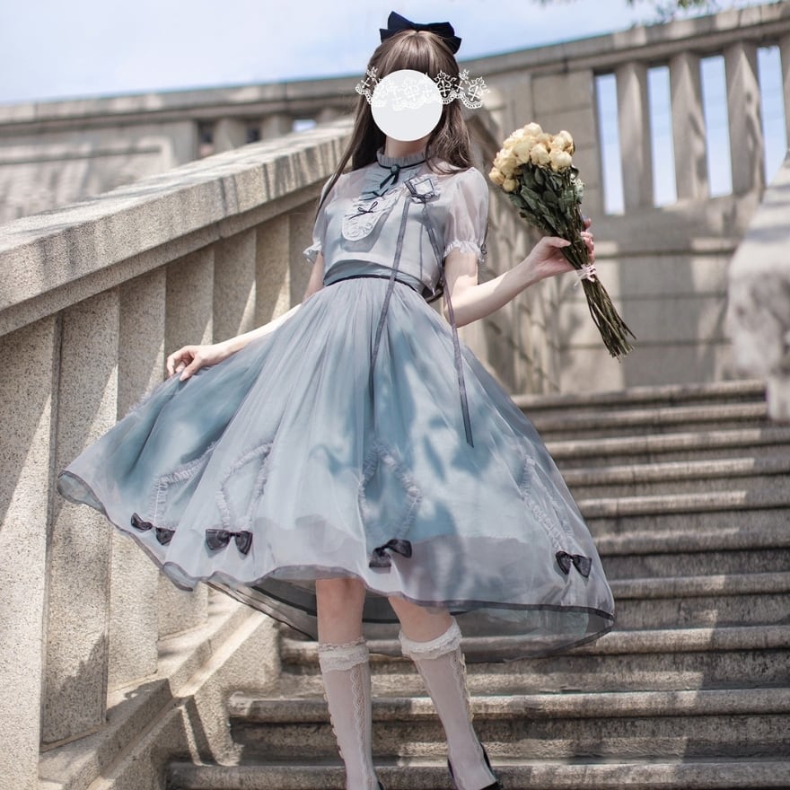 クラロリ トップス サスペンダースカート 刺繍ブローチ ネクタイ 4点セットアップ Alice お嬢様風 胡桃木 可愛いファッション