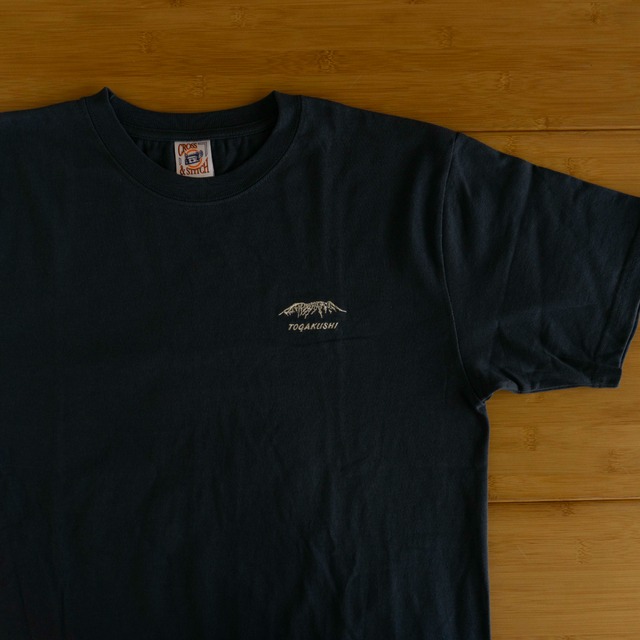 戸隠山刺繍コットンTシャツ【デニム】