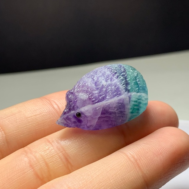 16.可愛い色合い☆フローライト ハリネズミ