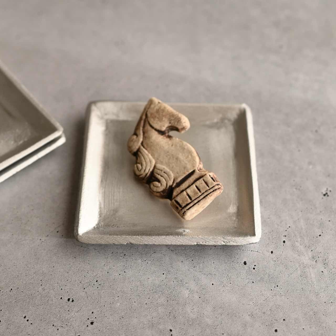 在庫限り 】スクエアプレート《 Sサイズ 》ブラック・シルバー