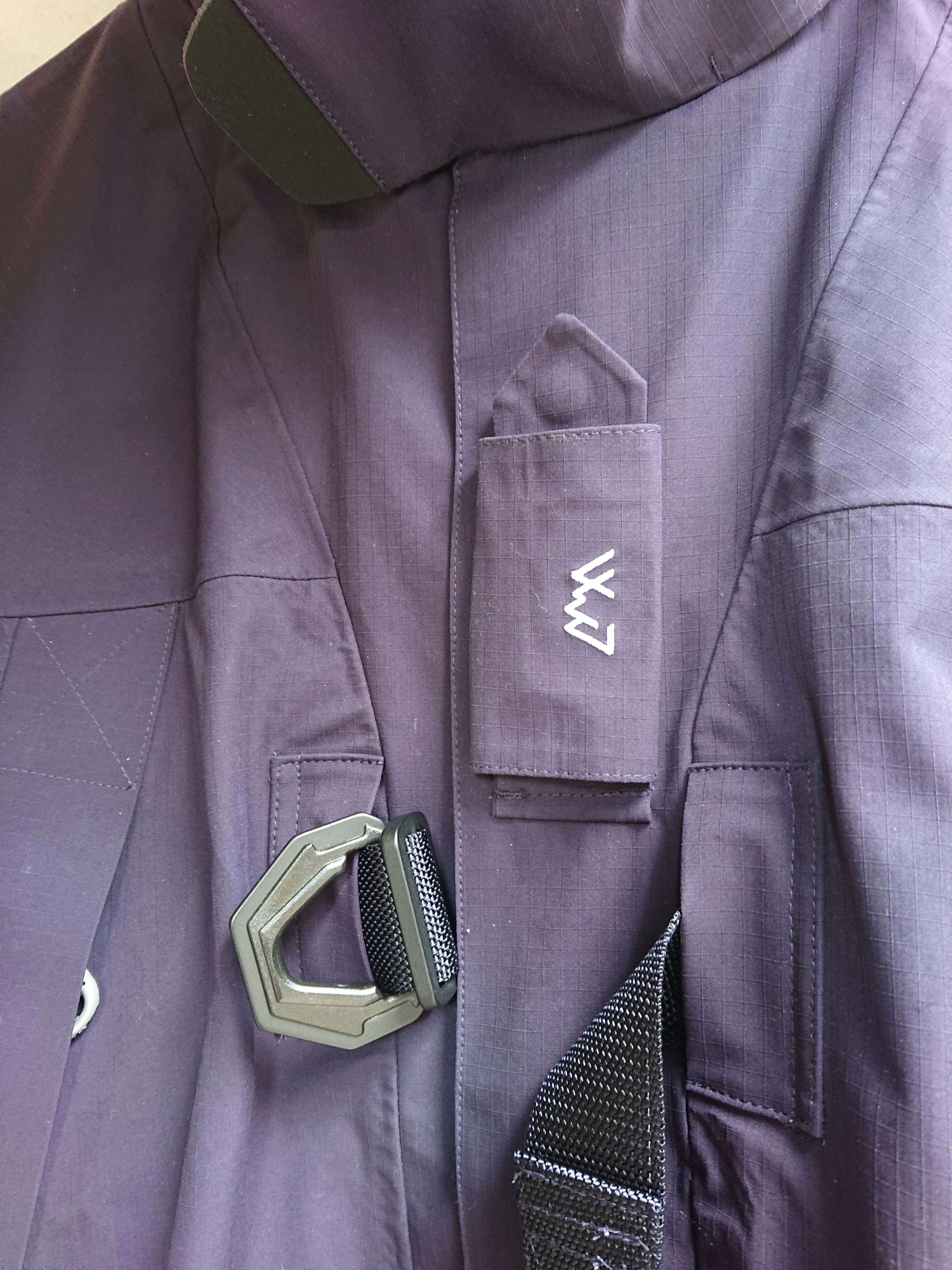 COMFY CMF OUTDOOR GARMENT 