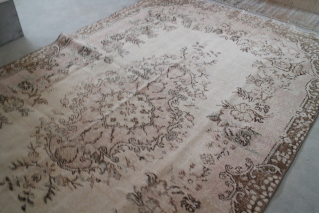 淡いブラウンとくすみピンクの上品大判トルコラグ　＃152