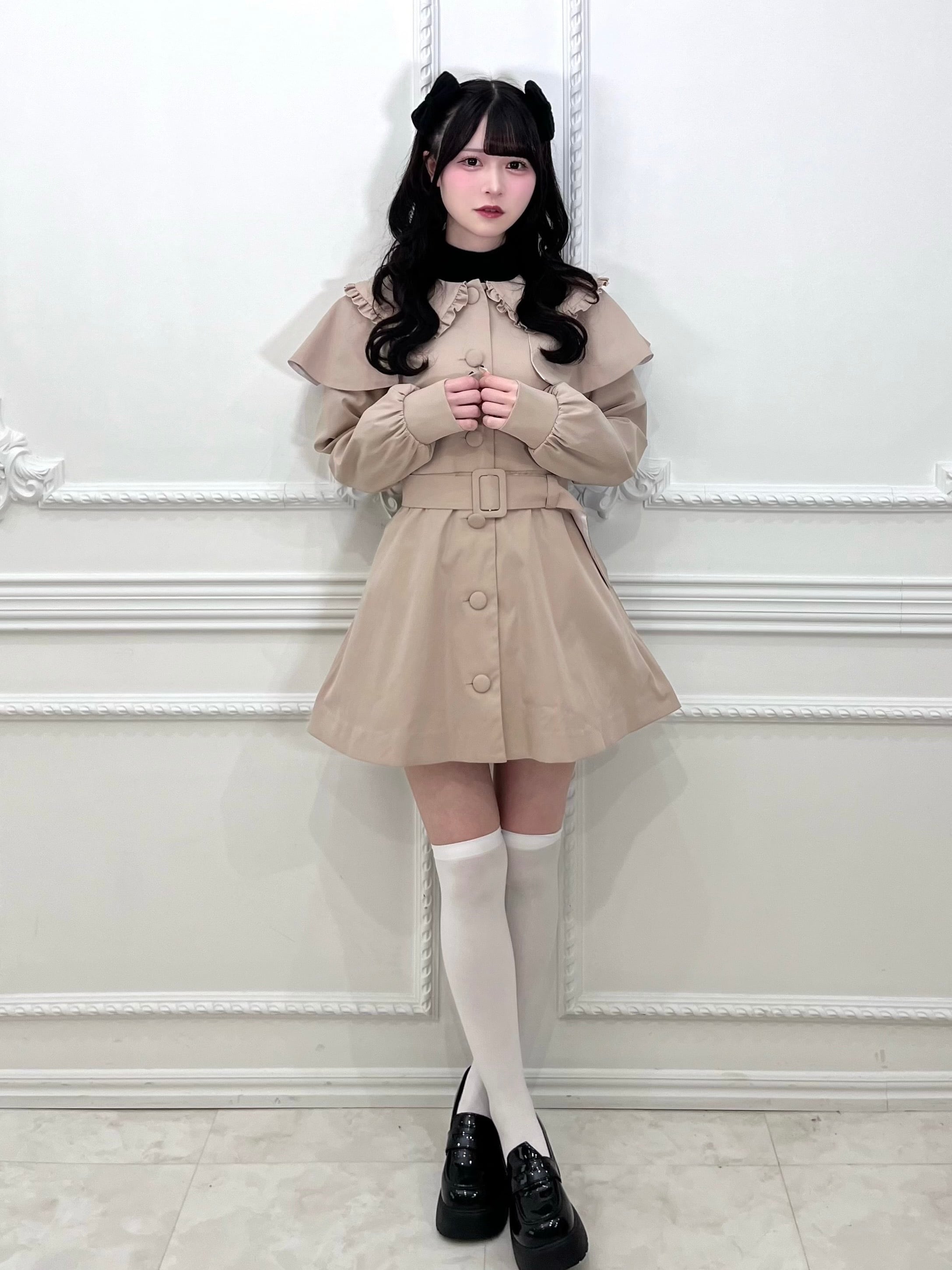 きゃぴきゃぴケープトレンチコート