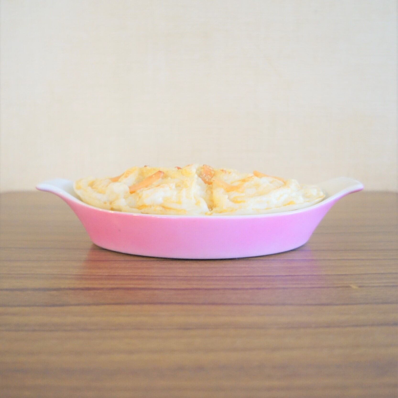 グラタンの食品サンプル（食券プレートつき） | 純喫茶家具の村田商會