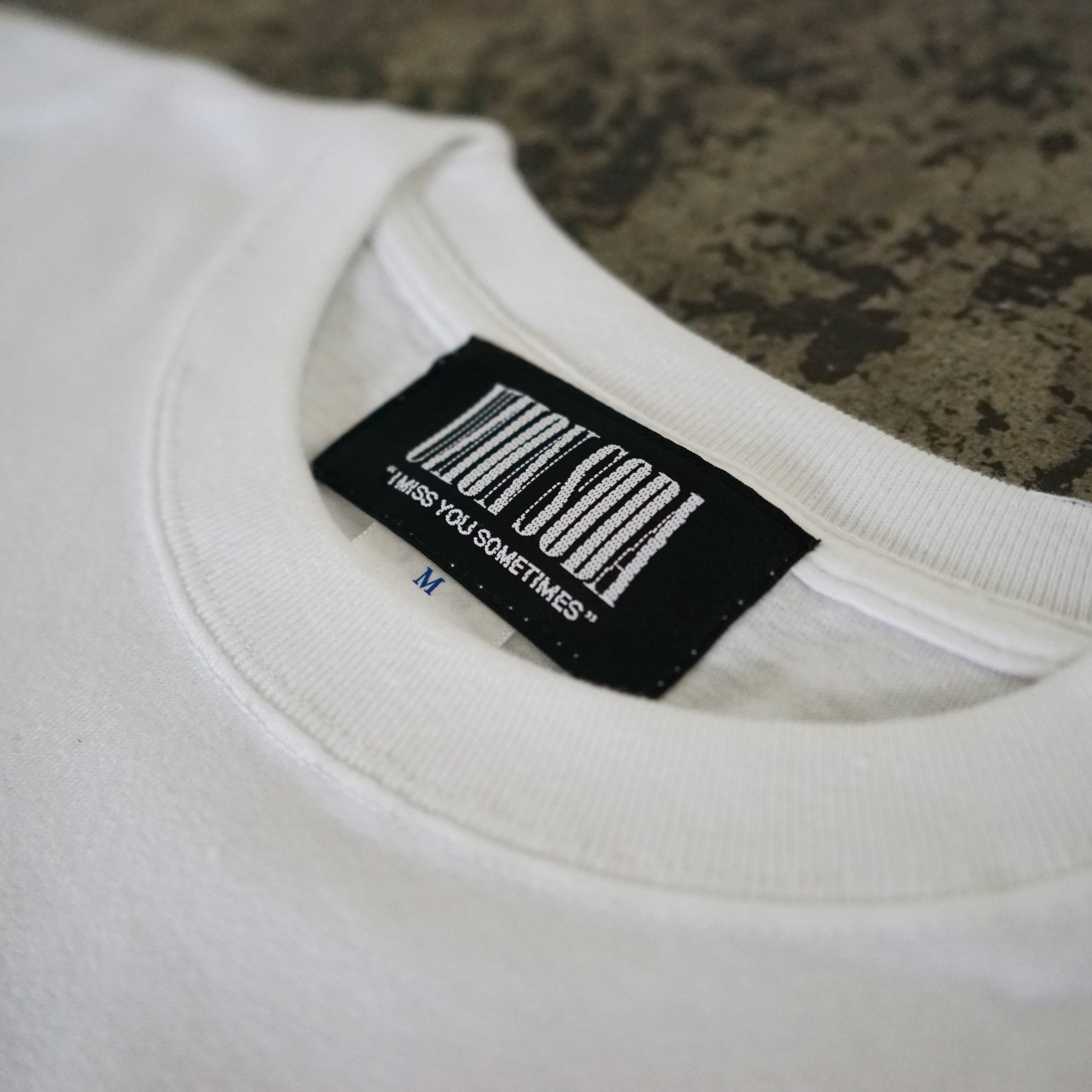 ノーマルオンス・バーコードロゴTシャツ (ホワイト)