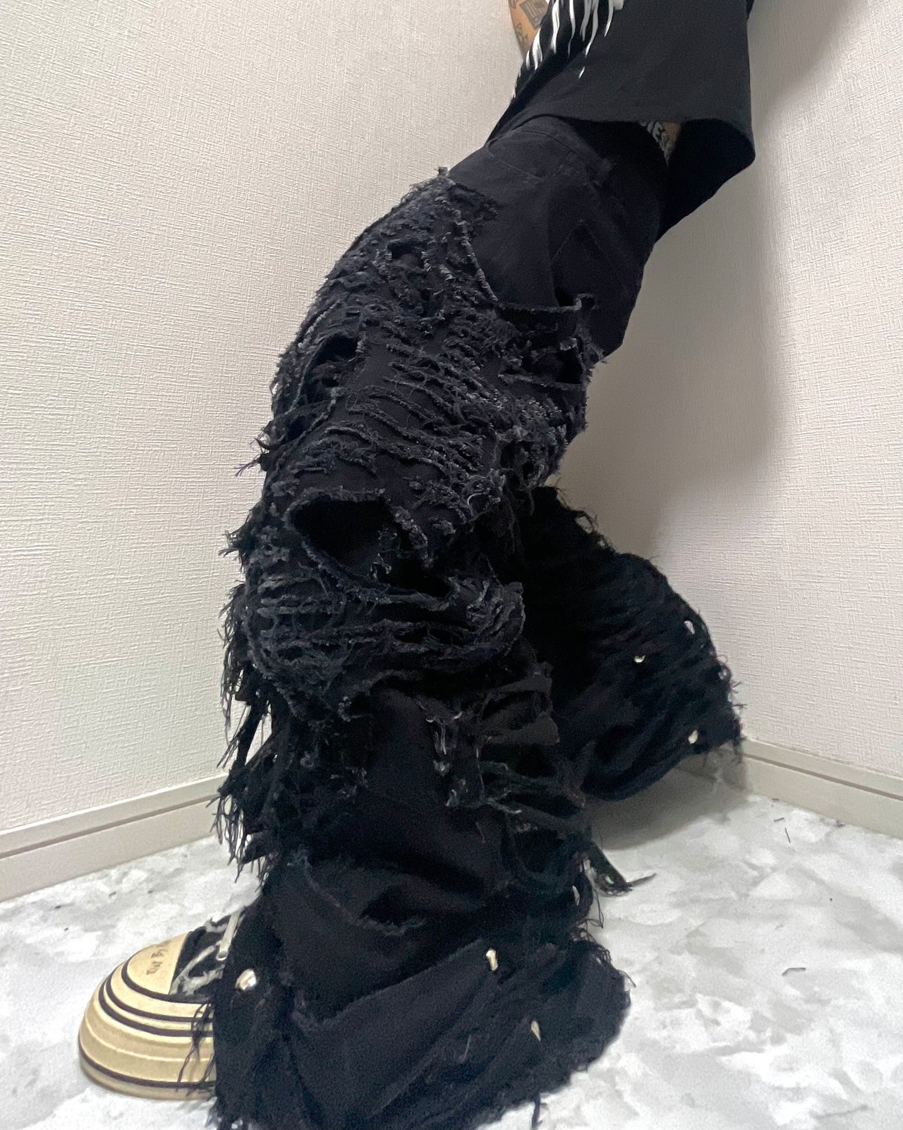 all damage devil black denim pants | mmoption