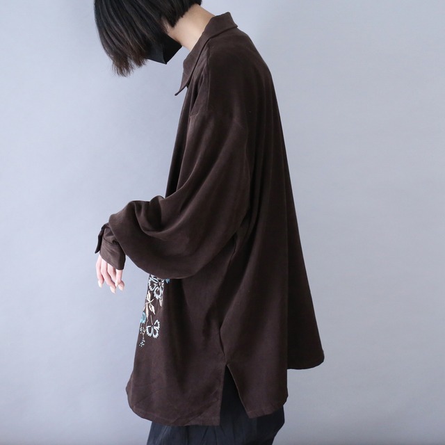 "刺繍×花" asymmetry design over silhouette fake suede shirt