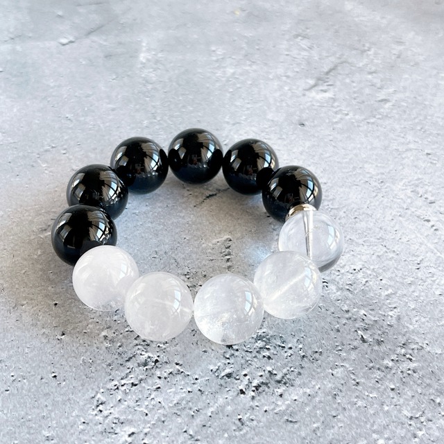 【受注製作】アイスクリスタル&モリオン18mm✧陰陽ブレスレット✧大玉ブレスレット✧グラデーションブレスレット✧天然石・パワーストーン・ジュエリー・邪気除け