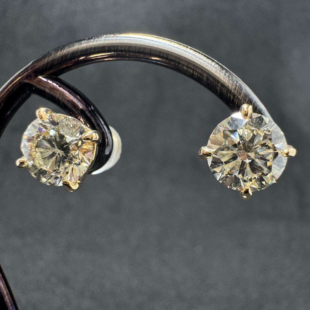 専用JB185★高級 ダイヤモンド0.193ct pt 片耳ピアス CGLソ付 CGL鑑定書付き】K18YG 2.07ct 一粒 ダイヤモンド ピアス シンプル 4本