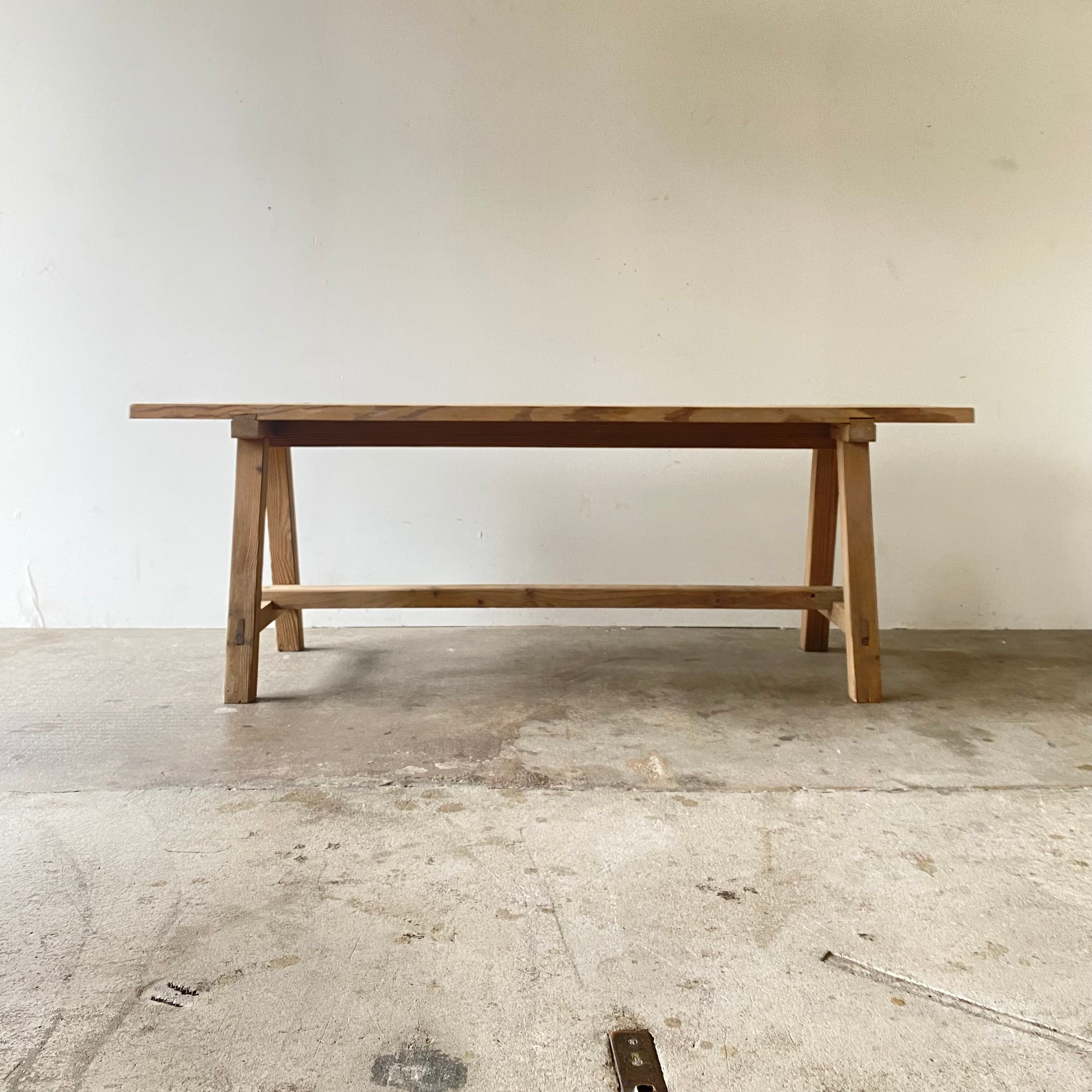 木のベンチ　0921