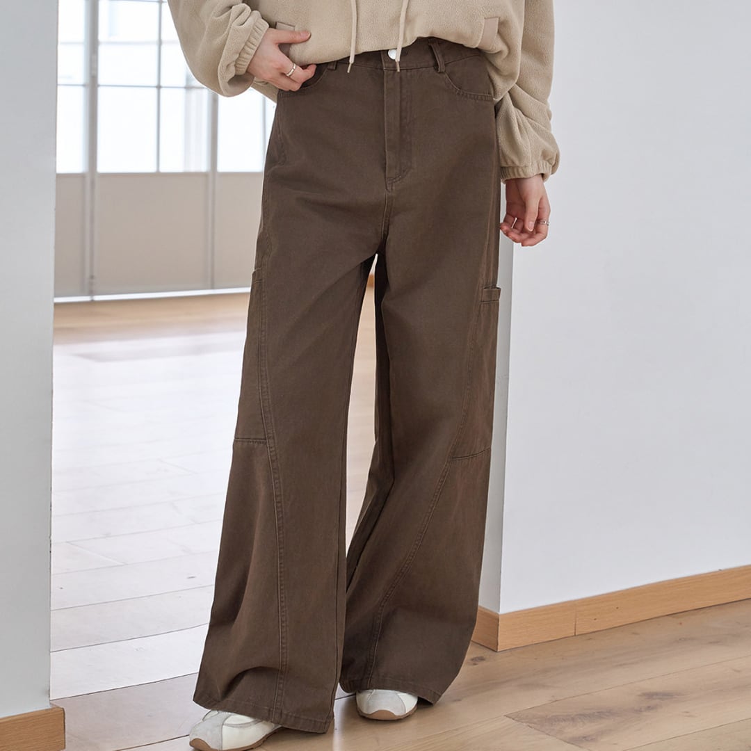 wide cargo pants