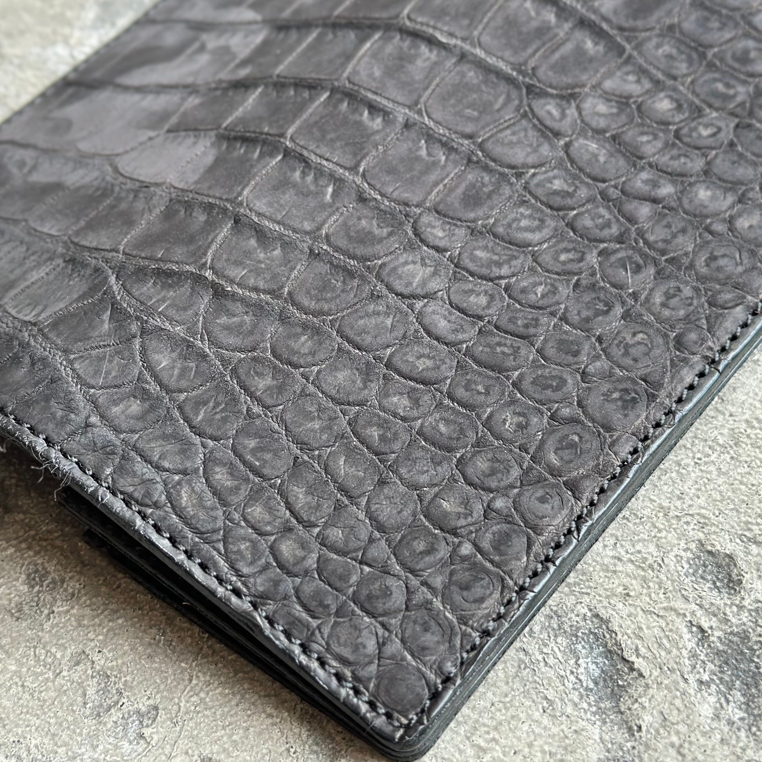 直営店限定商品】ウォレット スタンダード ヌバック クロコダイル