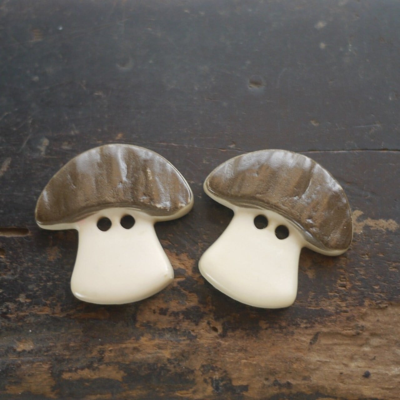きのこのプラスチックボタン 3cm Pilz ドイツ