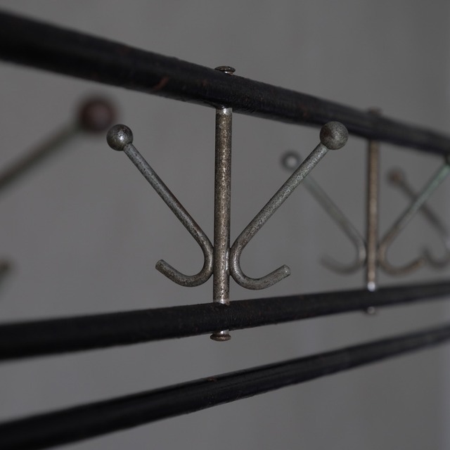 Hanger rack