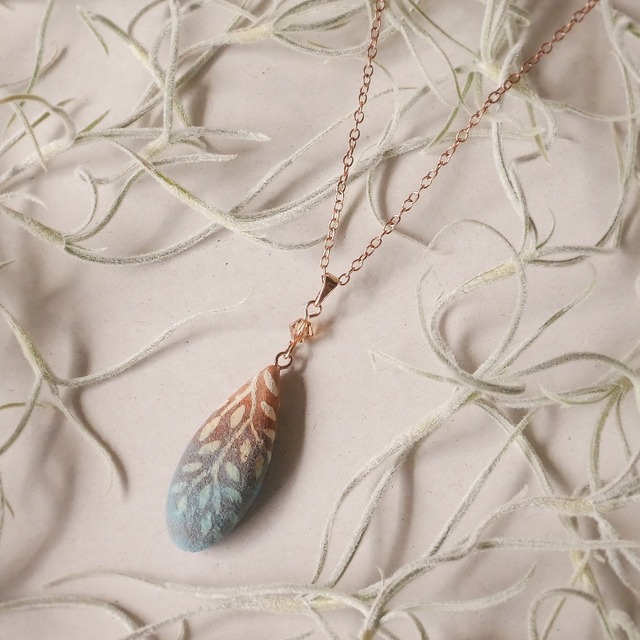 陶器ネックレス  葉影no.2 しずく