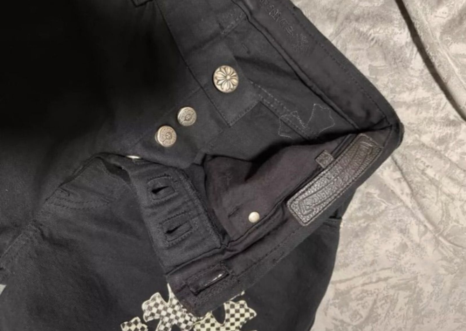 CHROME HEARTS クロムハーツ クロスパッチ デニムパンツ | chromehearts