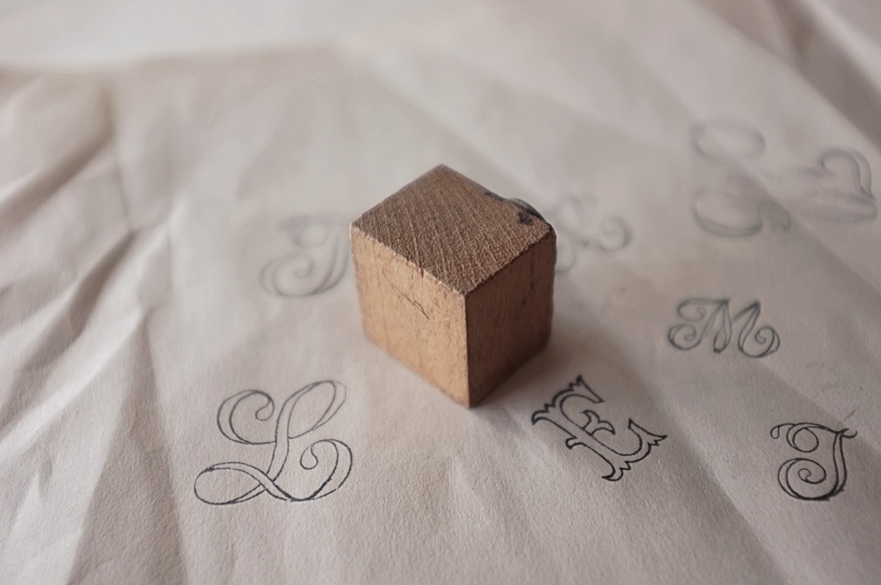 フランス 3c 曲芸的Lとモノグラムと刺繍用スタンプ アンティーク