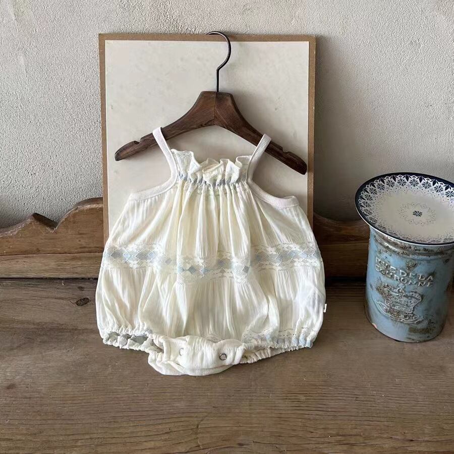 【BABY】レースノースリーブロンパース