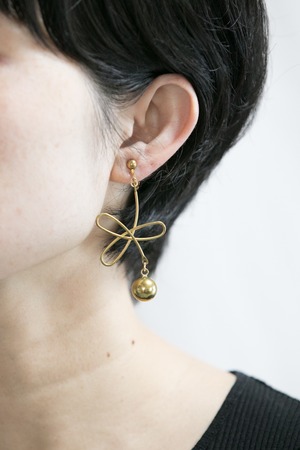 【TAMARI】Wire Flower pierce / earring