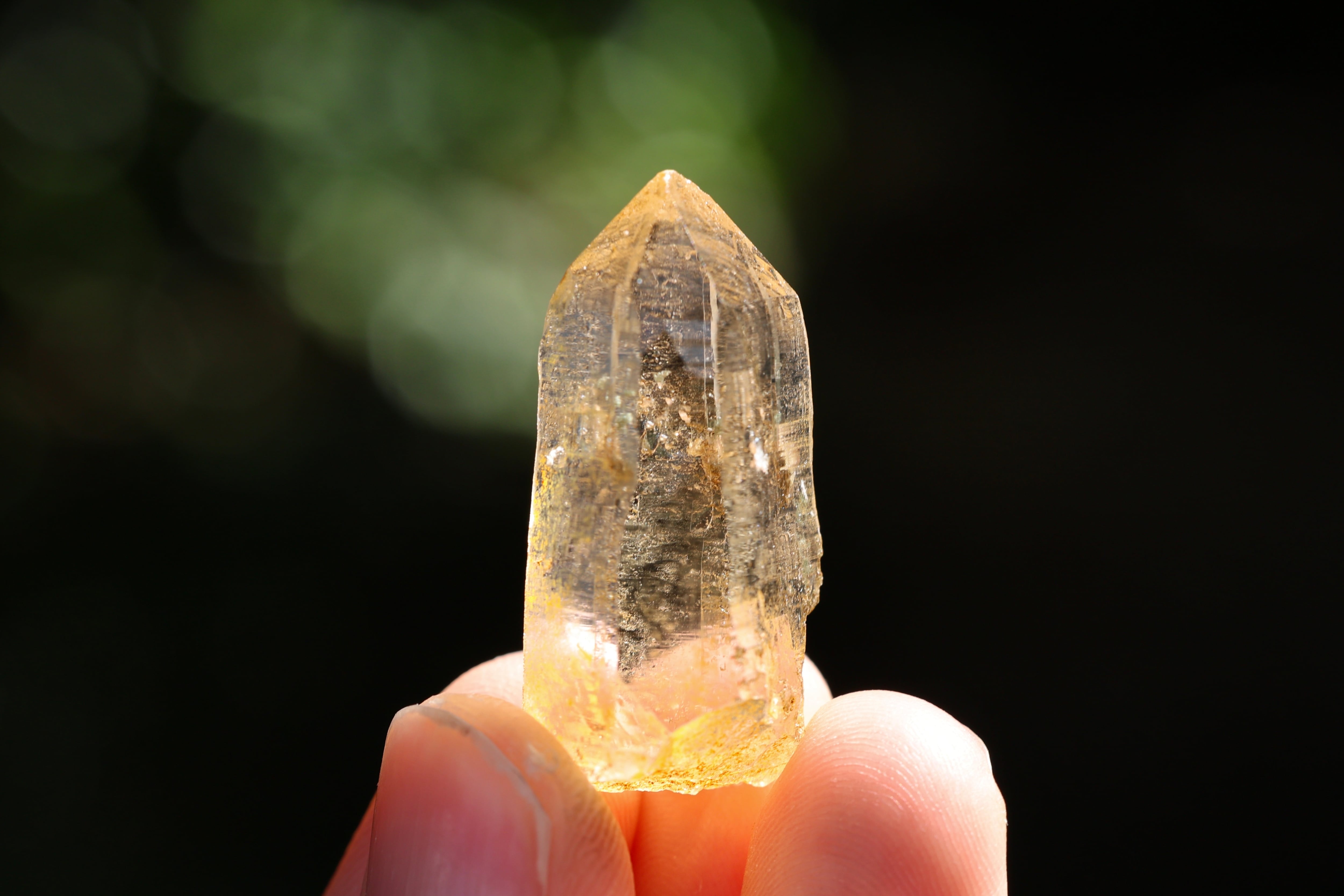 ヒマラヤ水晶 ガネーシュヒマール産 | 石垣島の夜光貝アクセサリーと