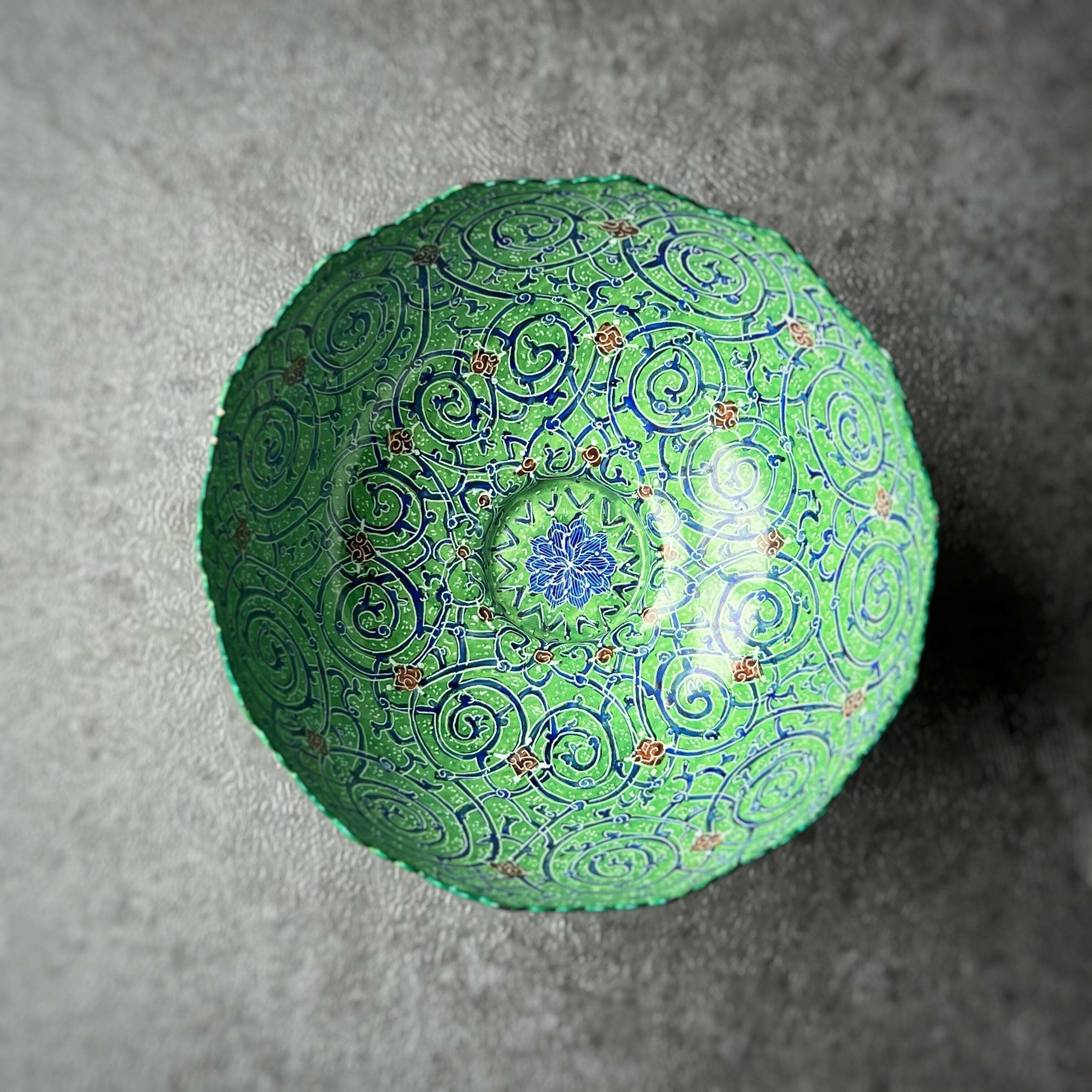 ペルシャの飾り皿（ミーナーカーリー）脚付き器 エメラルド L Φ12cm