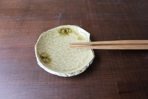 黄瀬戸豆皿（箸置）