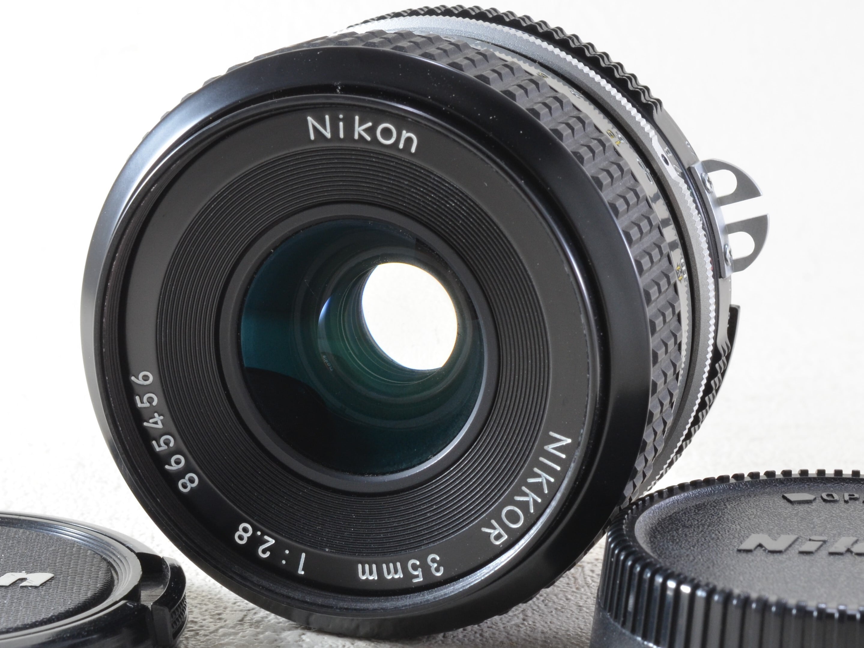 フィルムでスナップならこれ】Nikon Ai Nikkor 35mm F2.8 ニコン フィルムでスナップならこれ】Nikon Ai Nikkor 35mm F2.8 ニコン
