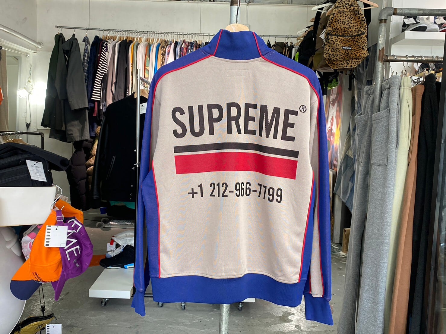 Supreme WORLD FAMOUS JACQUARD TRACK JACKET STONE MEDIUM 53515 