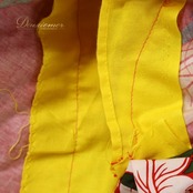 フラダンス 衣装 ワンピース ドレス レッド系 ハワイアンプリント アロハ 植物柄 フラワープリント リボン フリル アシンメトリー レッスン 練習 華やか 鮮やか かわいい イエロー系 大人 おしゃれ エスニック 色鮮やか ロングドレス ショートスリーブ