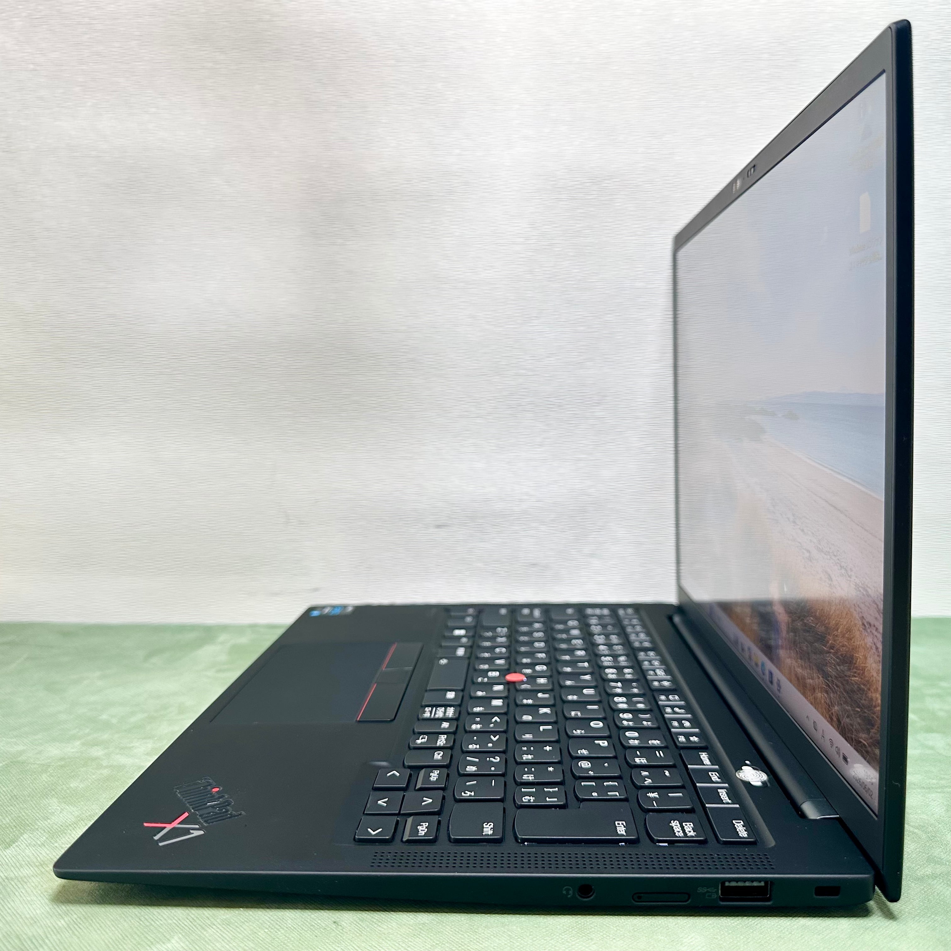ThinkPad X1 Carbon Gen9 | Core i5-1145G7 | RAM 16GB | SSD 256GB
